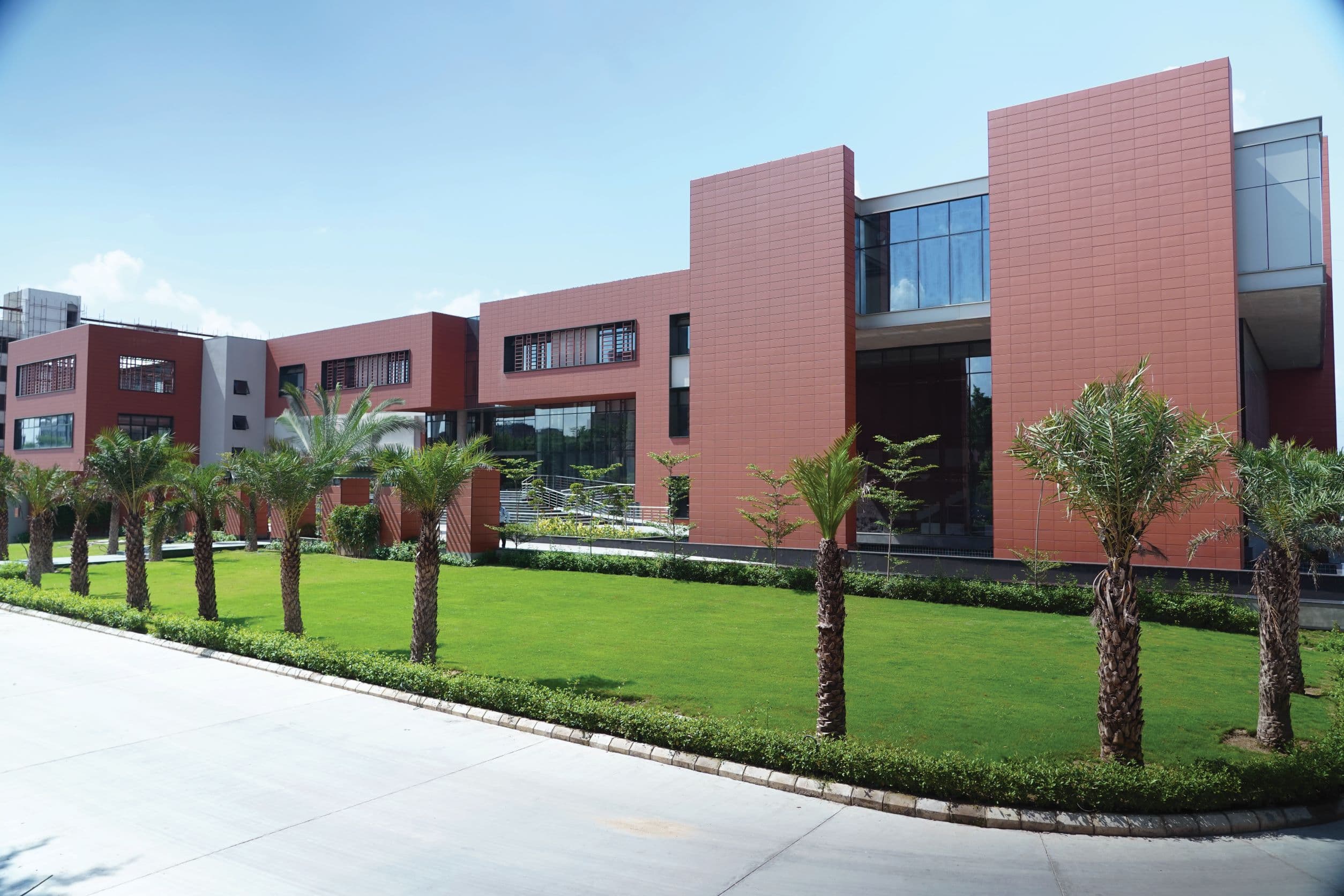 Sparsh Global Business School Greater Noida Infrastructure & Academic Building photo 4